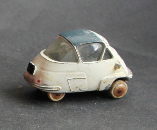 Quiralu BMW Isetta Velam 1960 DieCast Model (7331)
